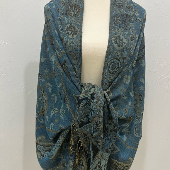 Blue and Gray Women’s Paisley Shawl Scarf with Fringe Blue Brown Green - Picture 4 of 8